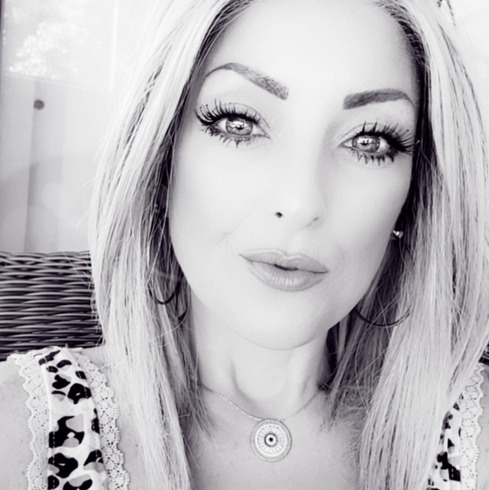 Meet your Posher, Andrea